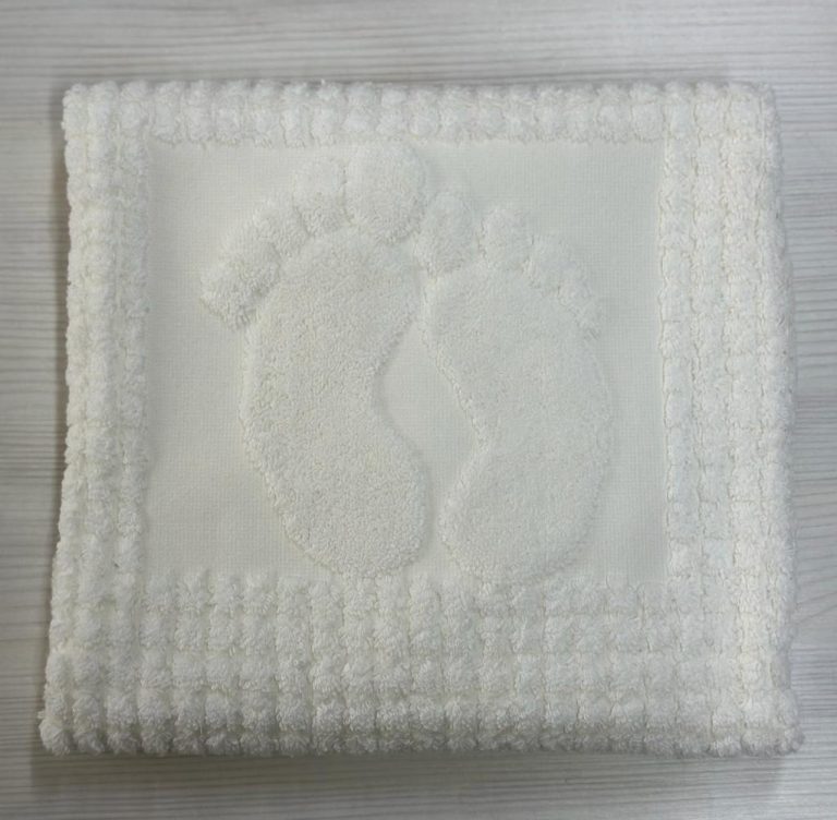 ПОЛОТЕНЦЕ White «НОЖКИ» EFOR 06 (50х70 см)